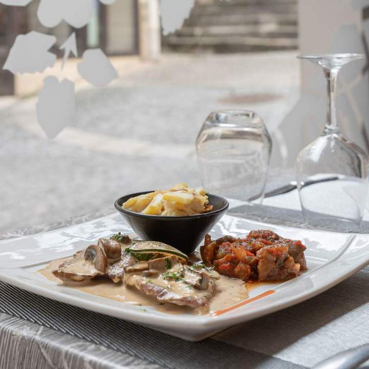 Plat traditionnel français Montluçon